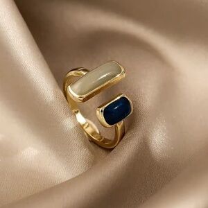Elegant Gold and Blue Women's Ring
